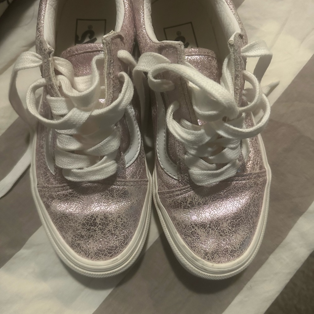 Vans Kids Sneakers in Shimmering Pink and White